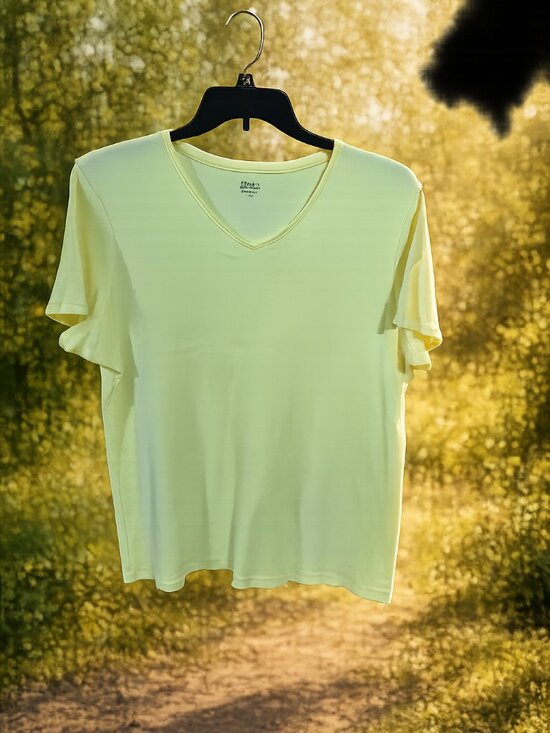 Falls Creek Tops - Falls Creek Solid Yellow Short Sleeve V-Neck Top Size 1X